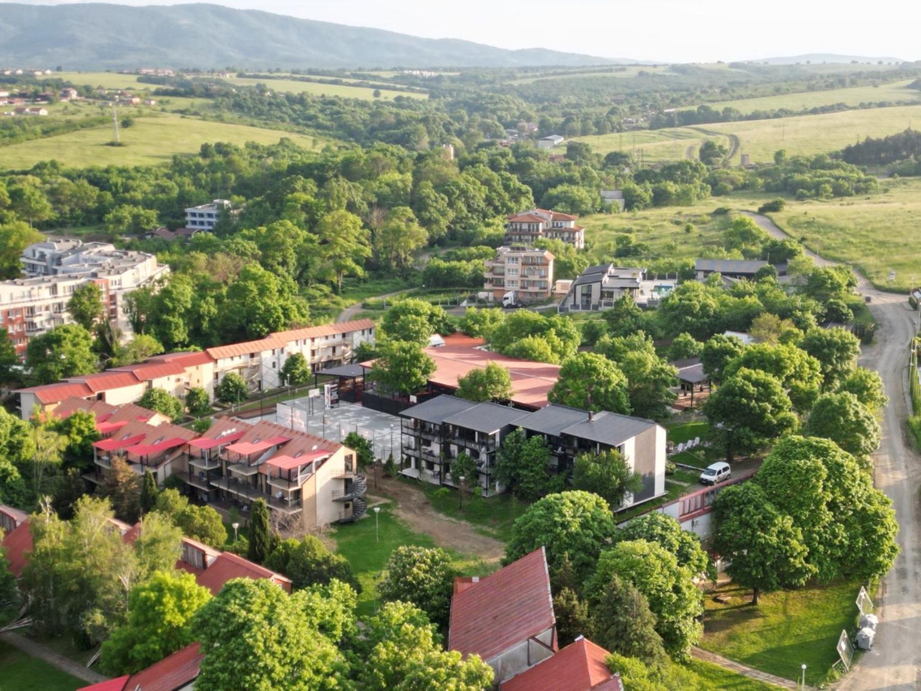 Готель Sport Generation Camp Лозенець Екстер'єр фото